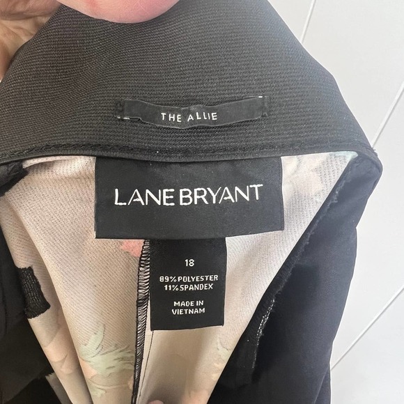 Lane Bryant The Allie Black Wide Leg Floral Flowy‎ Pants SZ 18 - Picture 7 of 7